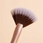 Elf Fan Brush Close-up