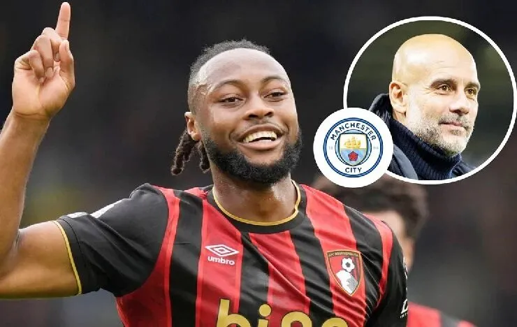 Semenyo với các đội bóng tại Manchester